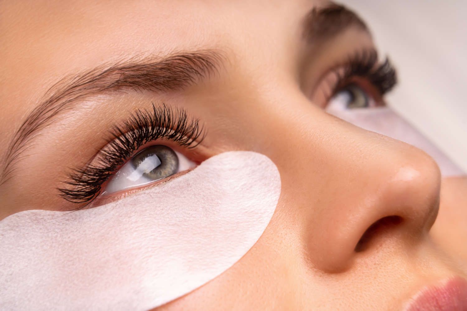 The Best Mascaras For Blepharitis Sufferers